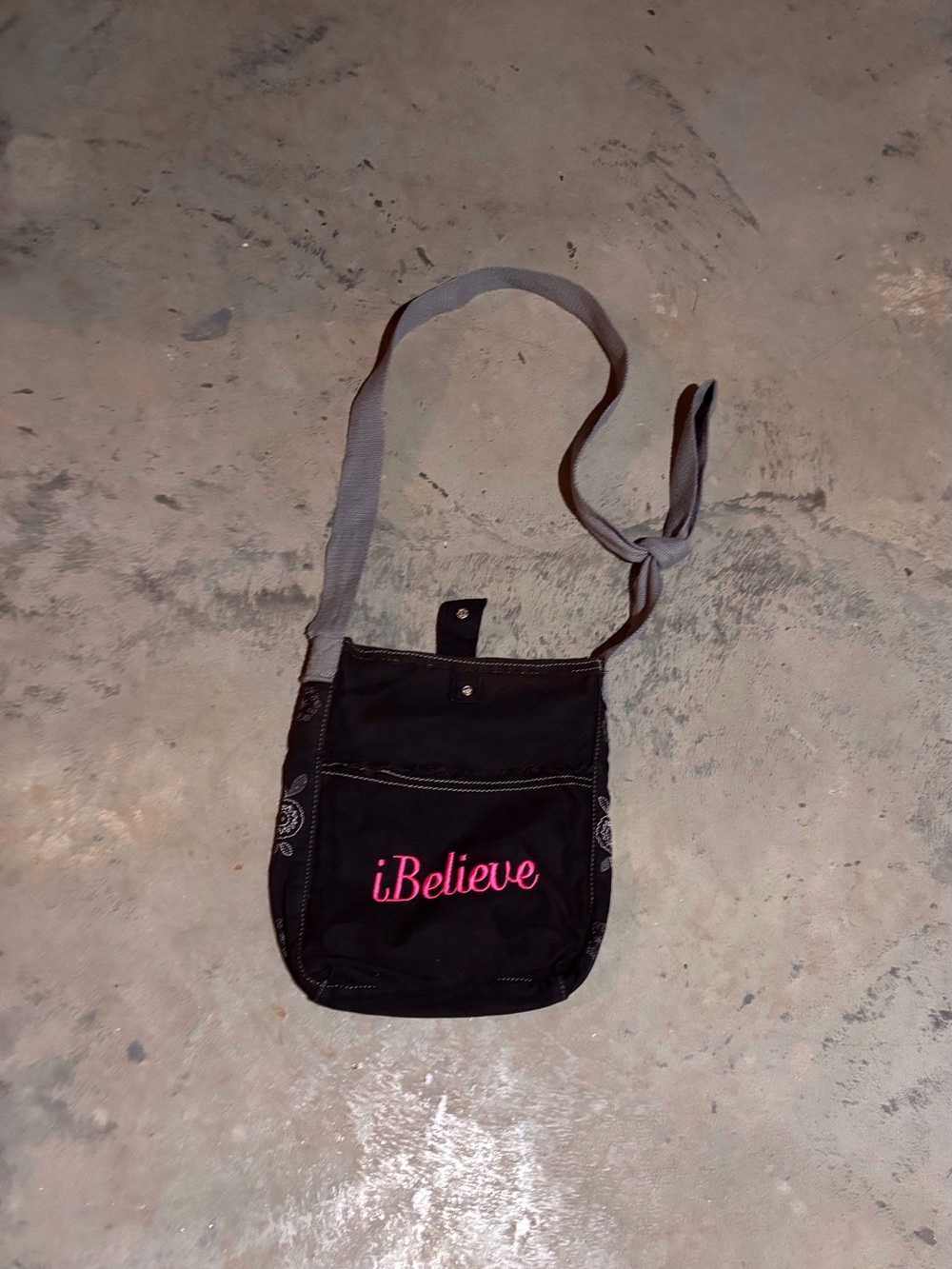 thirty-one Black Crossbody Bag with Pink Embroidery